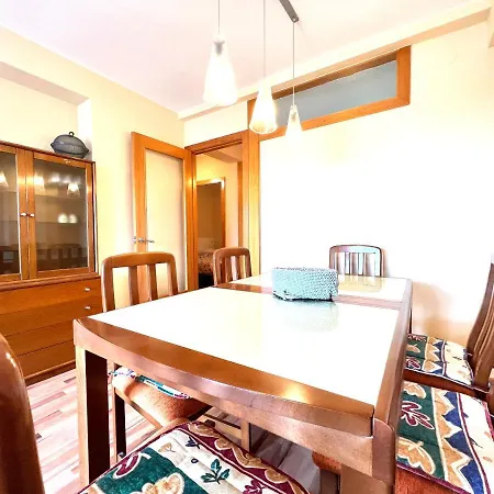 Oriol Center Apartamento *