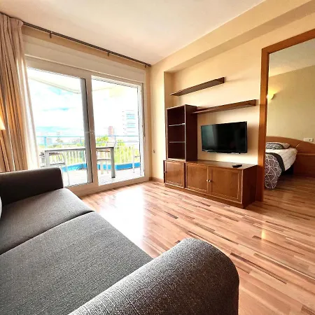 Oriol Center فندق *